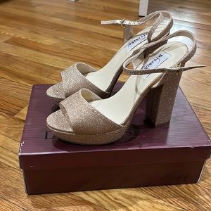 Dyeables | Whitta Champagne Glitter | 7.5 |